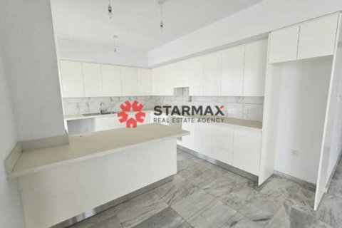 4 bedrooms Apartment in Larnaca, Cyprus No. 82814 8
