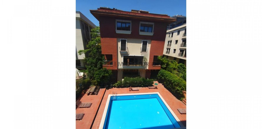 4 bedrooms Apartment in Kadikoy, Turkey No. 116334