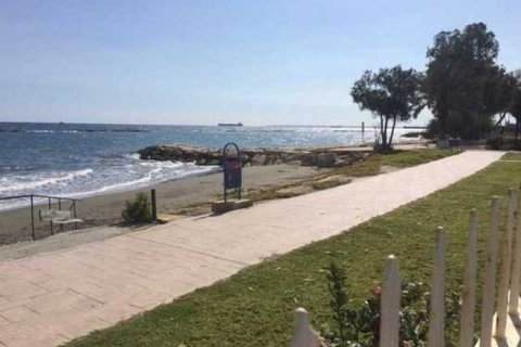 3 bedrooms Apartment in Germasogeia, Cyprus No. 32849 7