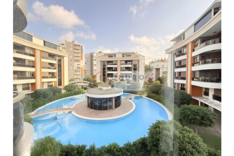 4 bedrooms Apartment in Konyaalti, Turkey No. 123096