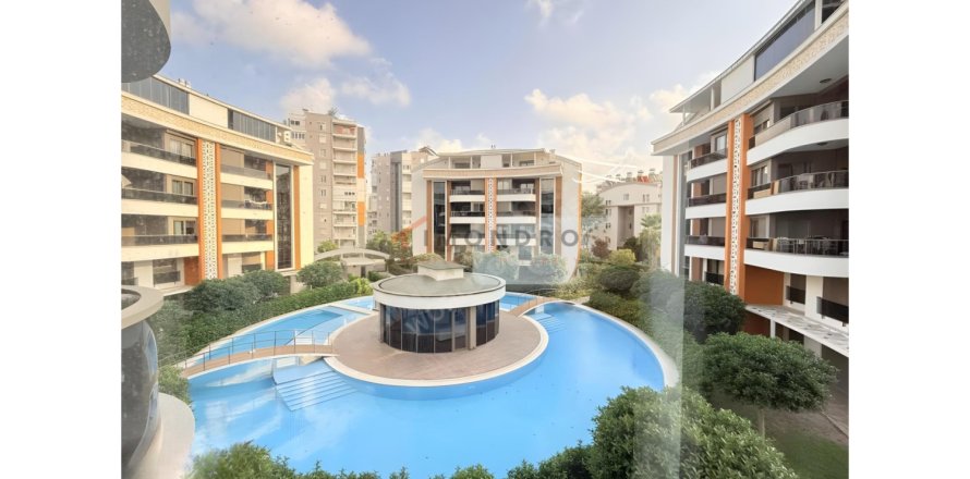 4 dormitorios Apartment en Konyaalti, Turkey No. 123096