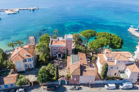 9 bedrooms Villa in Antibes, France No. 78593 3