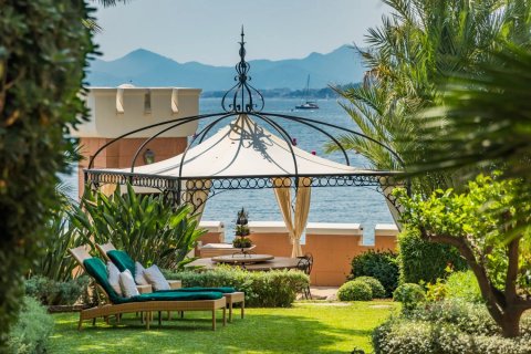 9 bedrooms Villa in Antibes, France No. 78593 16