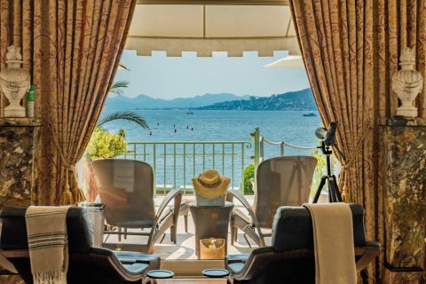 9 bedrooms Villa in Antibes, France No. 78593 9