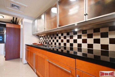 3 bedrooms House in Bangkok, Thailand No. 96616 13