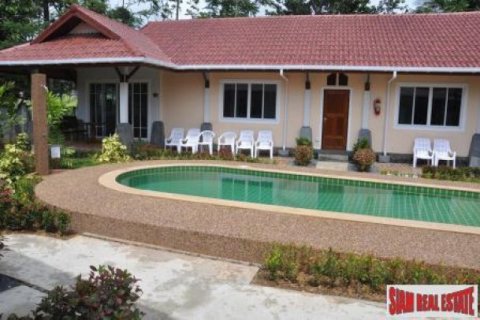 6 bedrooms Villa in Ko Lanta Yai, Thailand No. 96530 1
