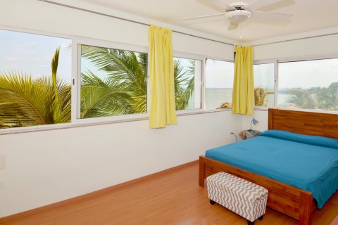 9 bedrooms House in Veracruz, Panama No. 70597 2