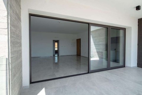 Studio Apartment in Limassol, Cyprus No. 107051 8