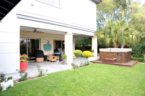 6 bedrooms Villa in Nicosia, Cyprus No. 106301 11