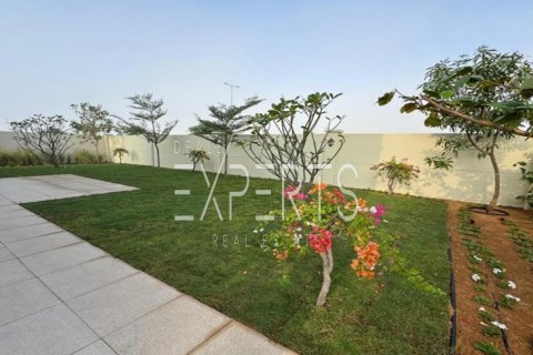 5 dormitorios Villa en Khalifa City, UAE No. 129610 1