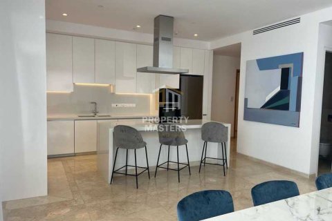 3 bedrooms Apartment in Paphos, Cyprus No. 103326 1