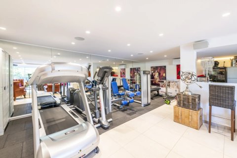 7 bedrooms Villa in Roquefort-les-Pins, France No. 69049 3