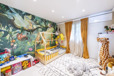 7 bedrooms Villa in Roquefort-les-Pins, France No. 69049 8