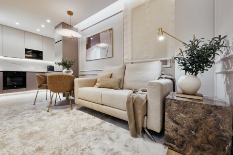 2 bedrooms Apartment in Madrid, Spain No. 126289 1