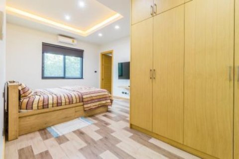 6 bedrooms Villa in Hua Hin, Thailand No. 95862 21