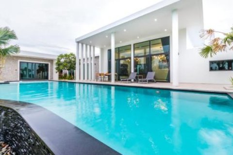 6 bedrooms Villa in Hua Hin, Thailand No. 95862 1