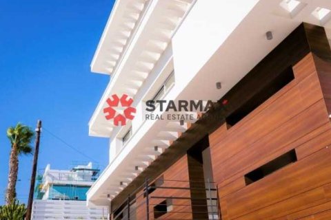 2 bedrooms Apartment in Germasogeia, Cyprus No. 82827 4