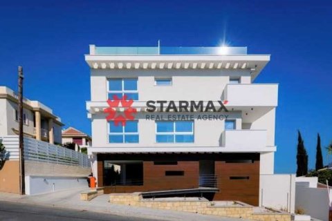 2 bedrooms Apartment in Germasogeia, Cyprus No. 82827 1