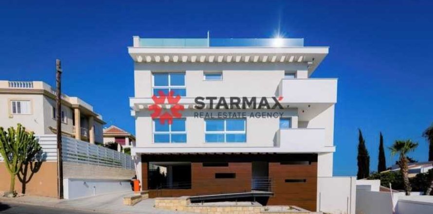 2 bedrooms Apartment in Germasogeia, Cyprus No. 82827