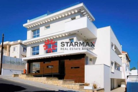 2 bedrooms Apartment in Germasogeia, Cyprus No. 82827 2