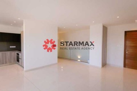 2 bedrooms Apartment in Germasogeia, Cyprus No. 82827 3