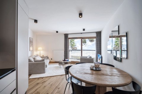 2 bedrooms Apartment in Courchevel, France No. 99508 2