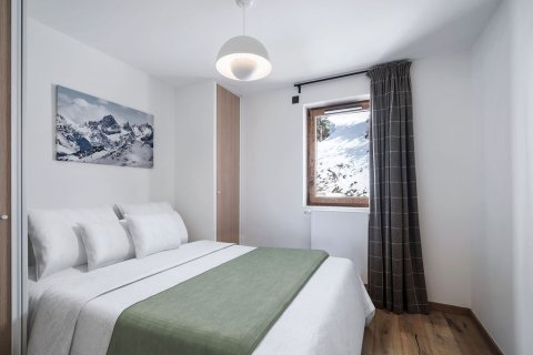 2 bedrooms Apartment in Courchevel, France No. 99508 10