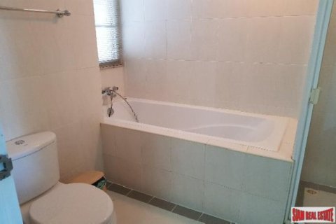 3 bedrooms Apartment in Bangkok, Thailand No. 96826 12