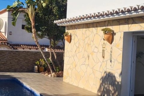 4 bedrooms Villa in Calpe, Spain No. 129436