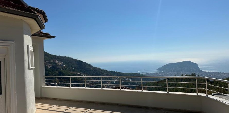 4 rooms Villa in Tepe, Turkey No. 121047