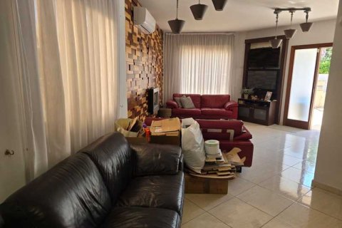 3 bedrooms House in Limassol, Cyprus No. 82673 1