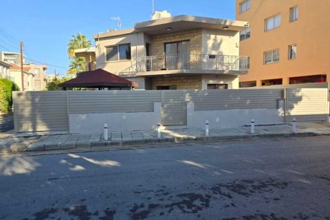 3 bedrooms House in Limassol, Cyprus No. 82673 9