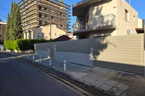 3 bedrooms House in Limassol, Cyprus No. 82673 2