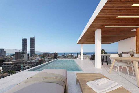 3 bedrooms Penthouse in Limassol, Cyprus No. 65651 1