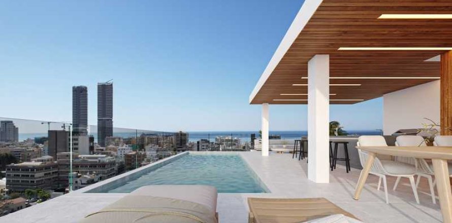 3 bedrooms Penthouse in Limassol, Cyprus No. 65651