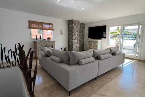 2 bedrooms Apartment in Nhon Hoa Lap, Vietnam No. 89964 4