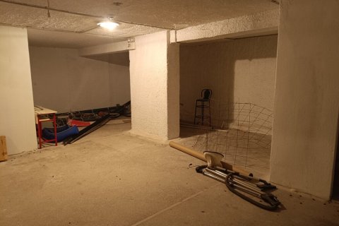 298m² Commercial property in Glyfada, Greece No. 108389 11