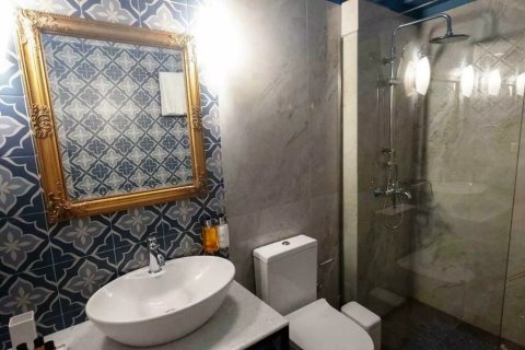 5 rooms Building in Athens, Greece No. 109215 6