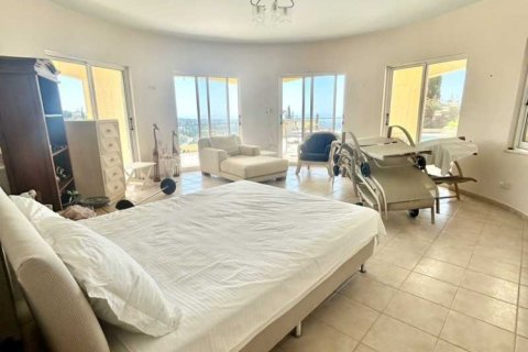 Дом с 4 спальнями в Тала, Кипр №101071 15