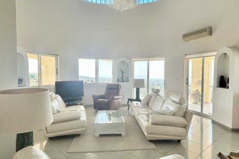 Дом с 4 спальнями в Тала, Кипр №101071 8