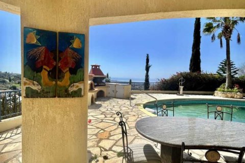 Дом с 4 спальнями в Тала, Кипр №101071 6