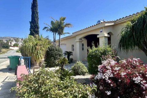 Дом с 4 спальнями в Тала, Кипр №101071 4