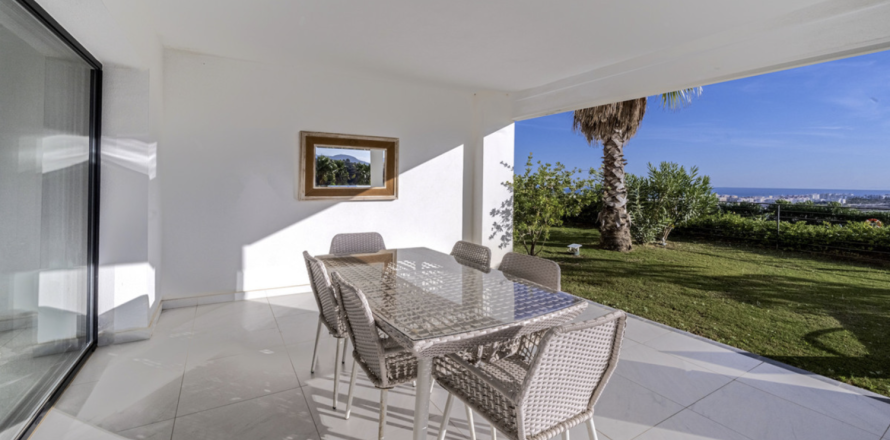 2 chambres Appartement à Estepona, Spain No. 83906