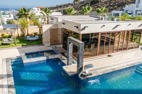 6 chambres House à Agios Athanasios, Cyprus No. 66127 1