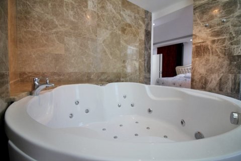 5 dormitorios Villa en Nong Ha, Vietnam No. 13970 2