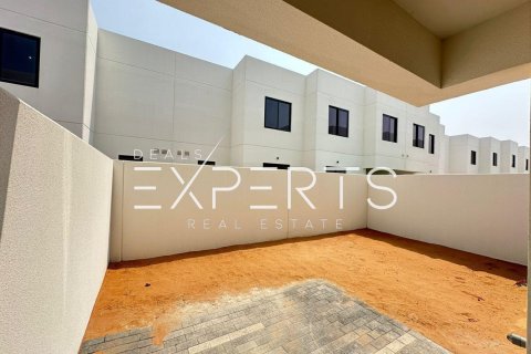 3 bedrooms Townhouse in Darna, Vietnam No. 79997 4