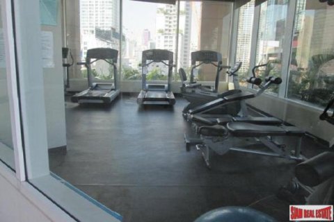 2 bedrooms Apartment in Bangkok, Thailand No. 96373 4