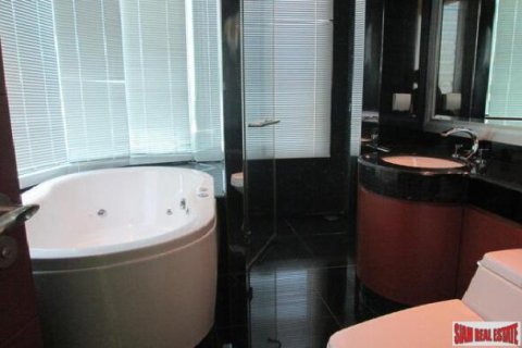 2 bedrooms Apartment in Bangkok, Thailand No. 96373 14
