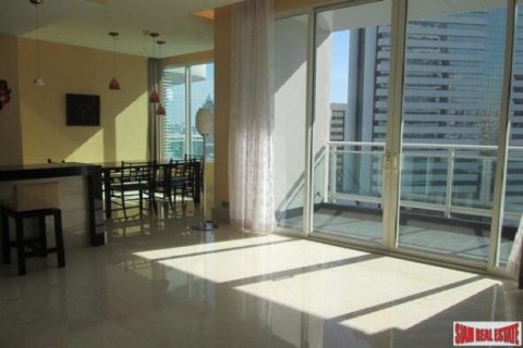 2 bedrooms Apartment in Bangkok, Thailand No. 96373 1