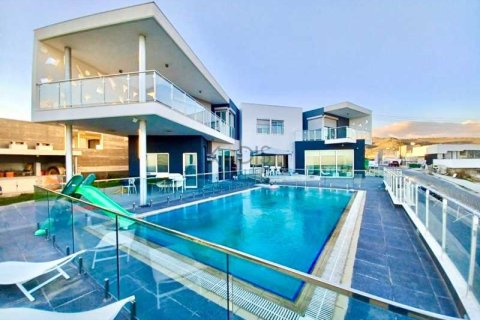 5 bedrooms Villa in Agios Athanasios, Cyprus No. 74135 5